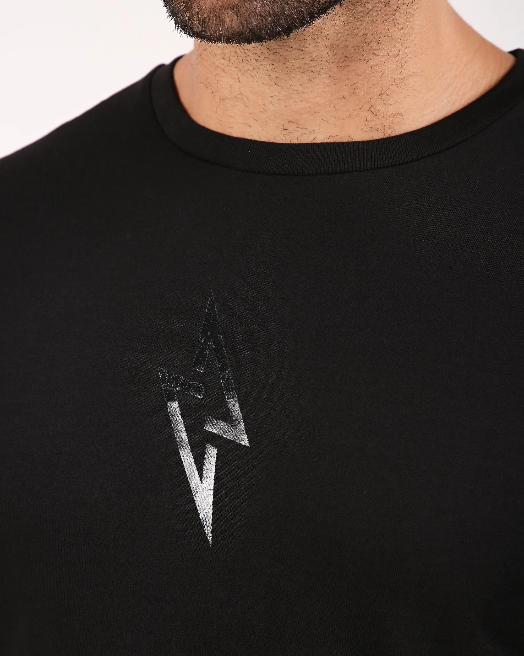 ARRIVAL - BLACK T-SHIRT