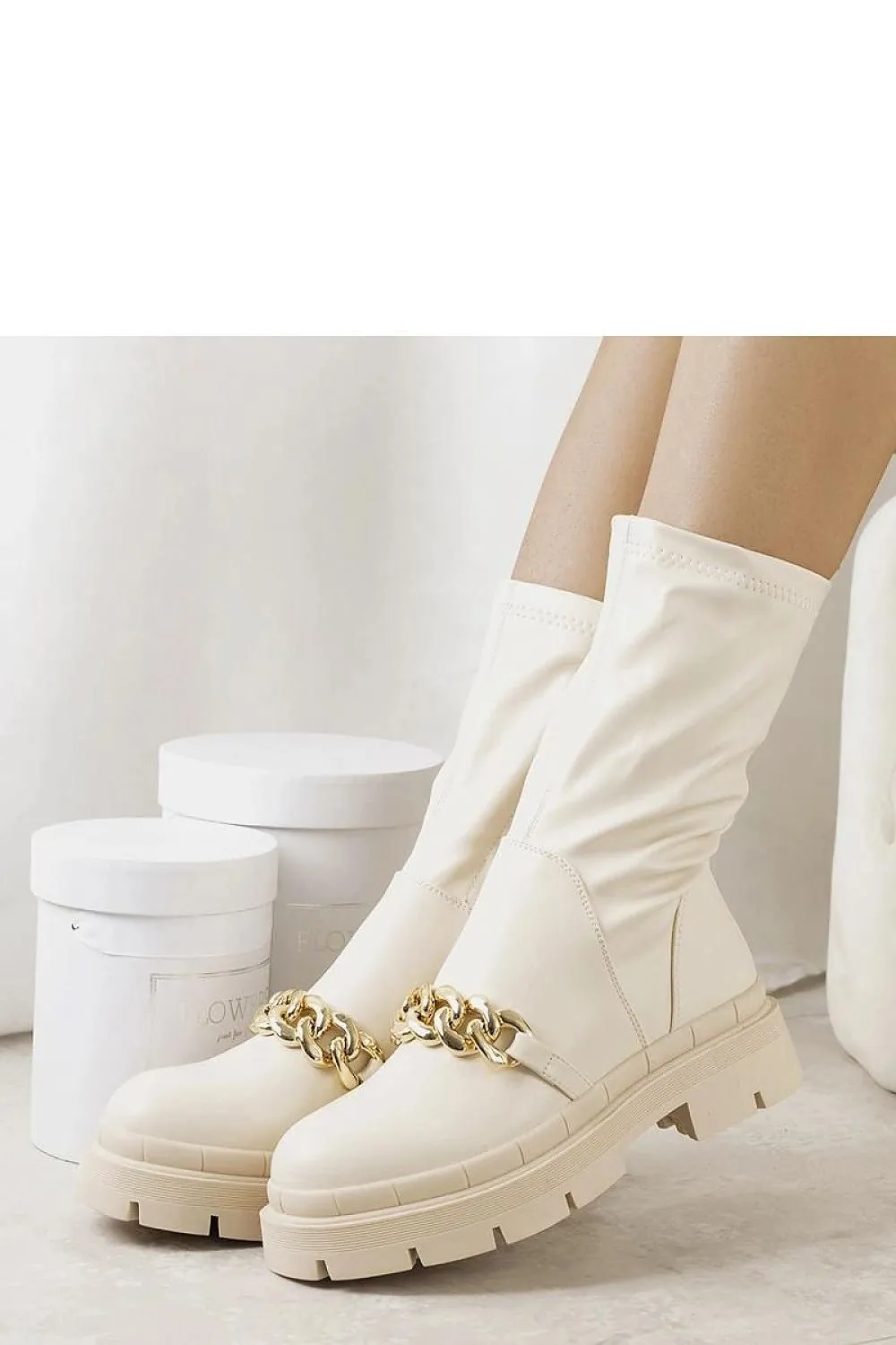 Beige high-soled boots