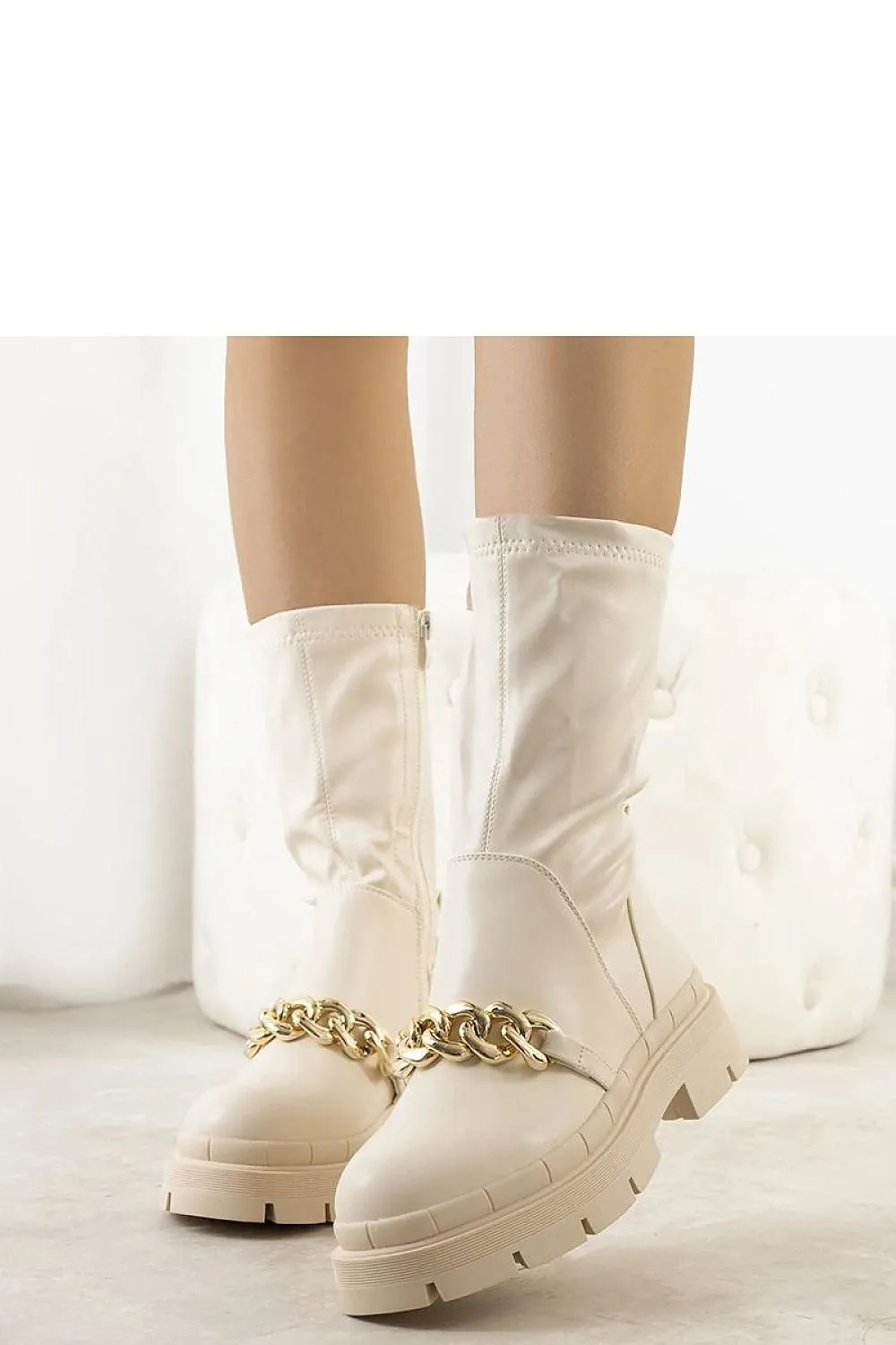 Beige high-soled boots