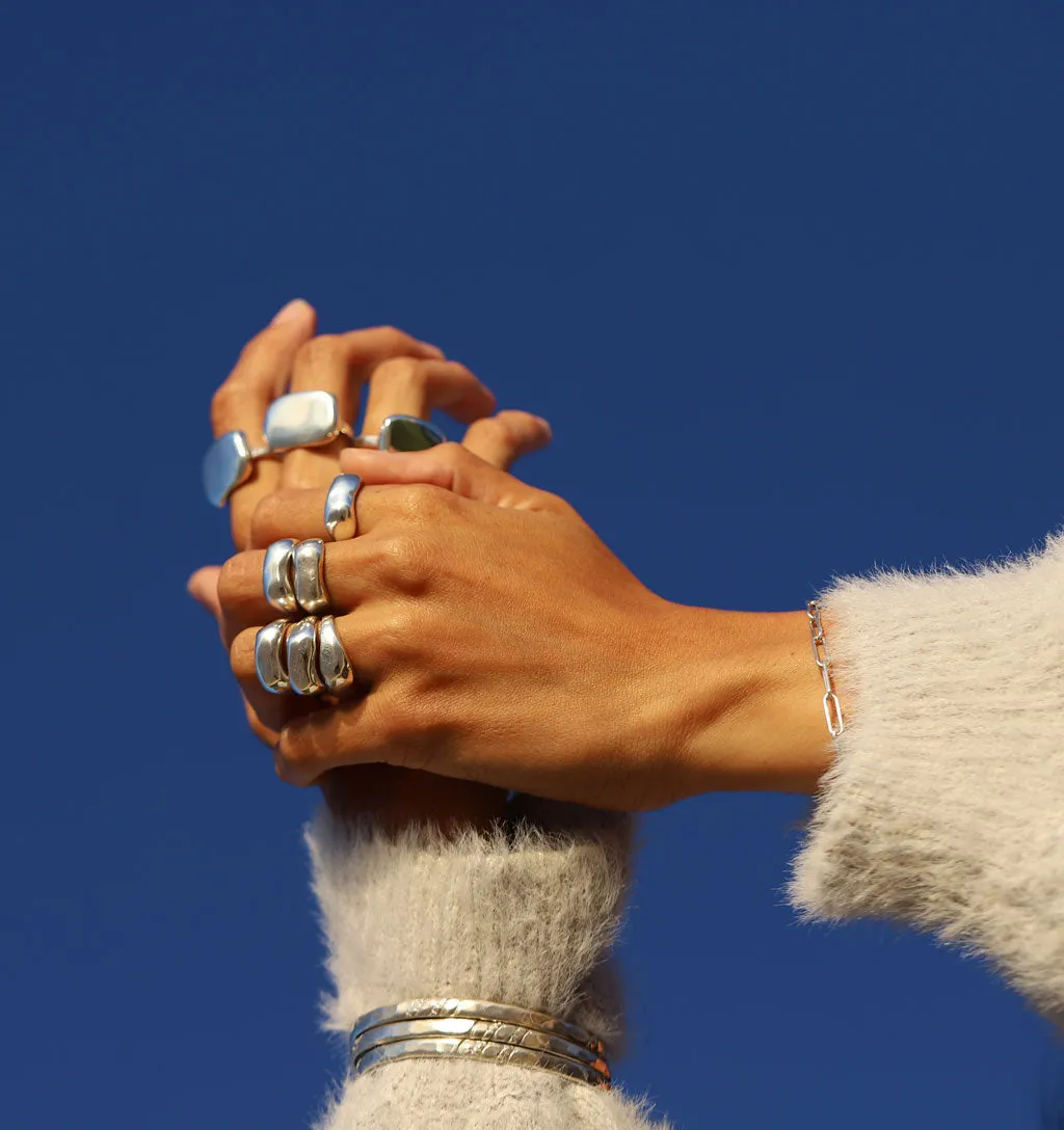 Curve Ring